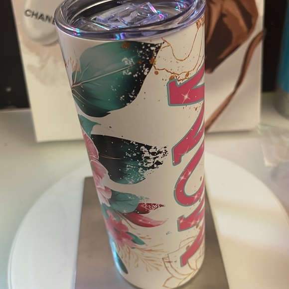Tumbler with matching lid, NWOT Stylish MOM, ALOHA FLOWER MOM PRINT- New! - Picture 4 of 5